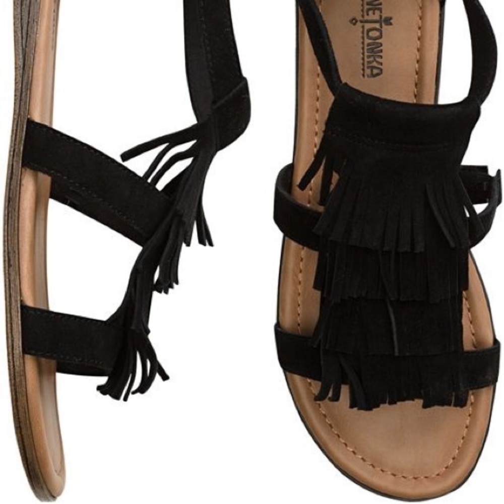 Minnetonka fringe sandals size 5